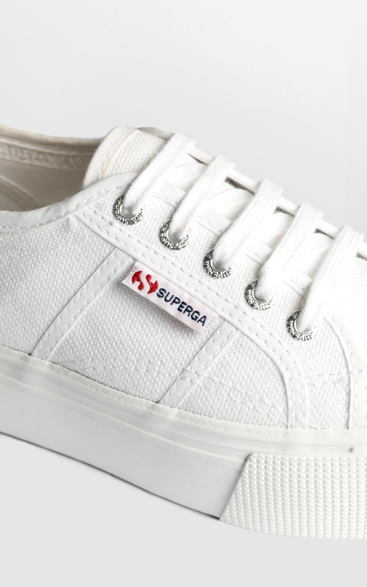 2790 ACOTW Linea Up And Down Platform Sneakers in White Canvas