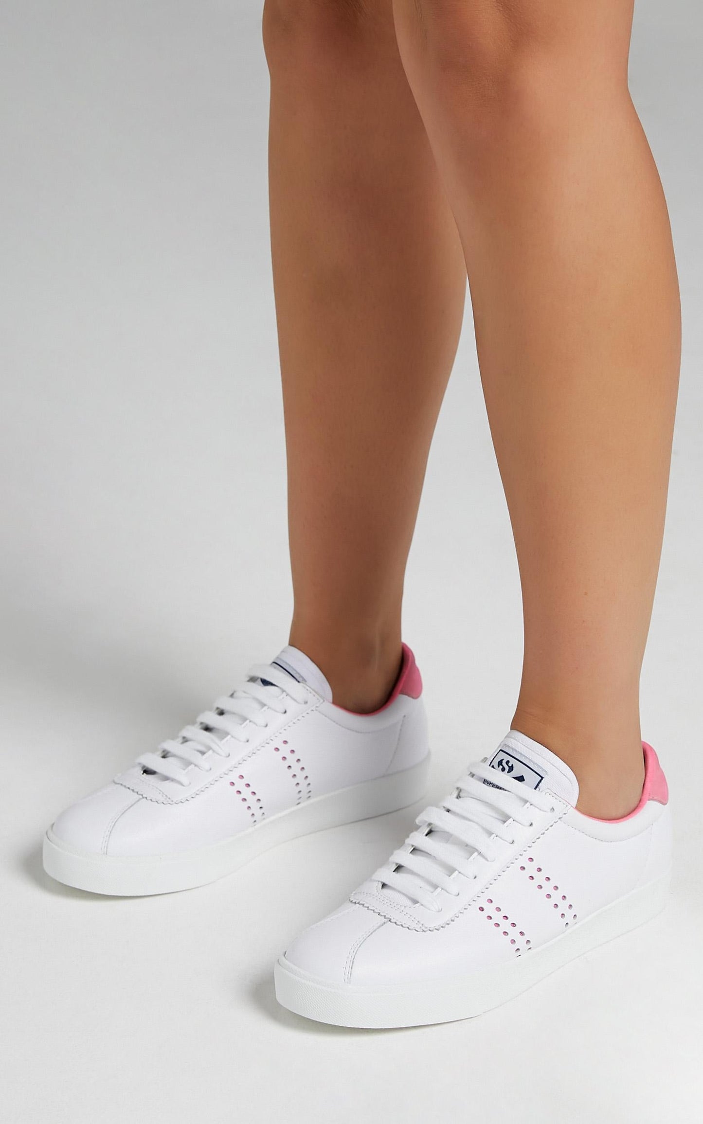 Superga - 2843 Club S Chromapeek Sneakers in A4R White Natural