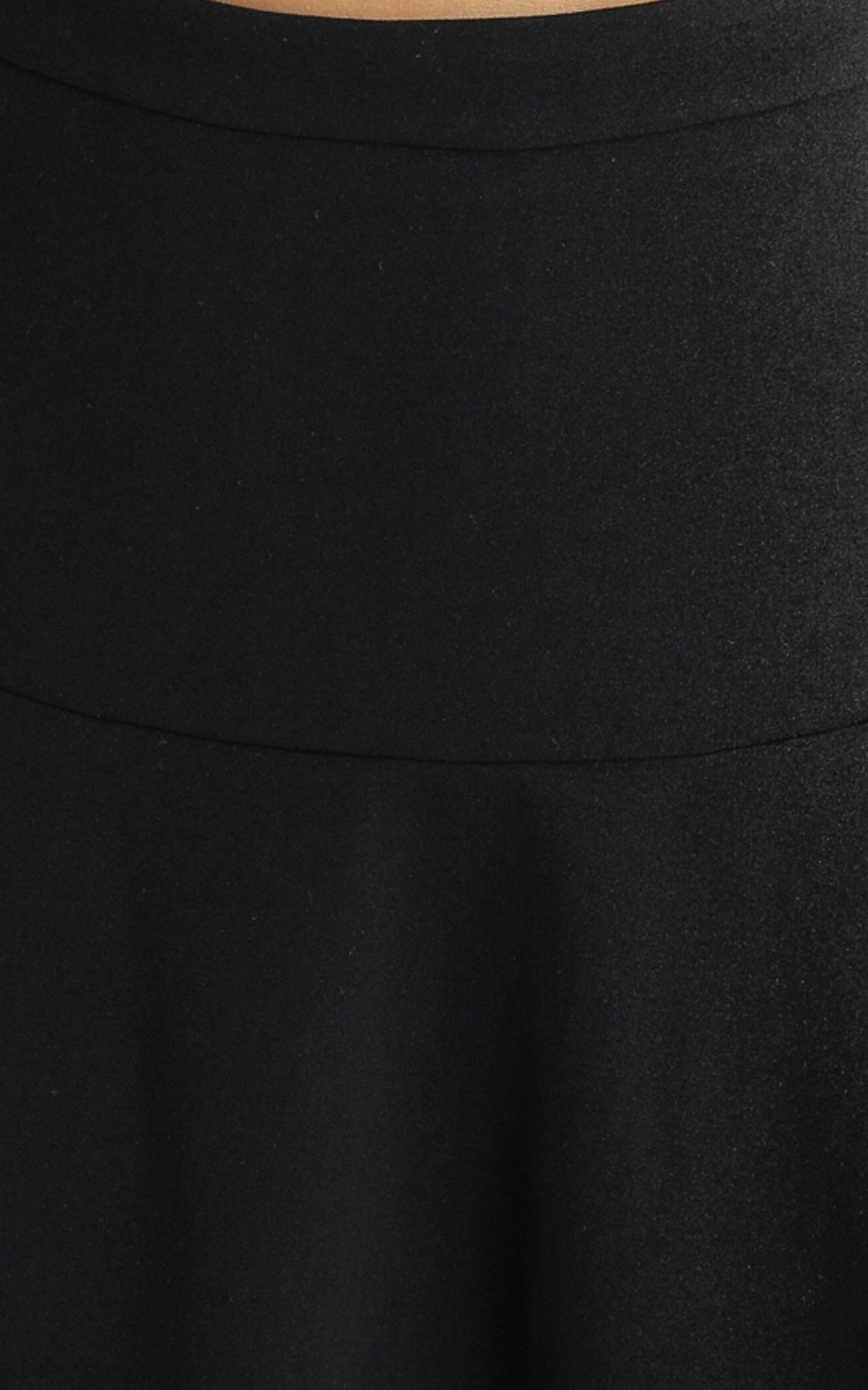 Synergy Skirt in Black