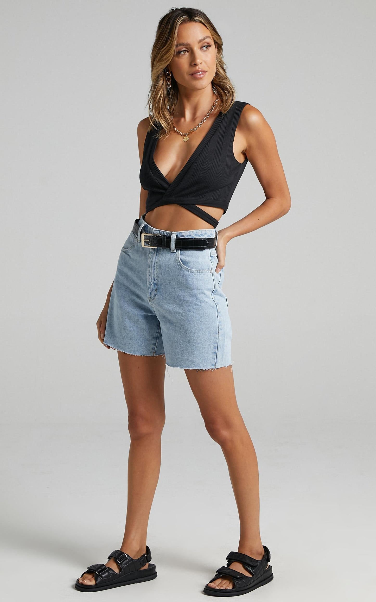 Thame Top in Black