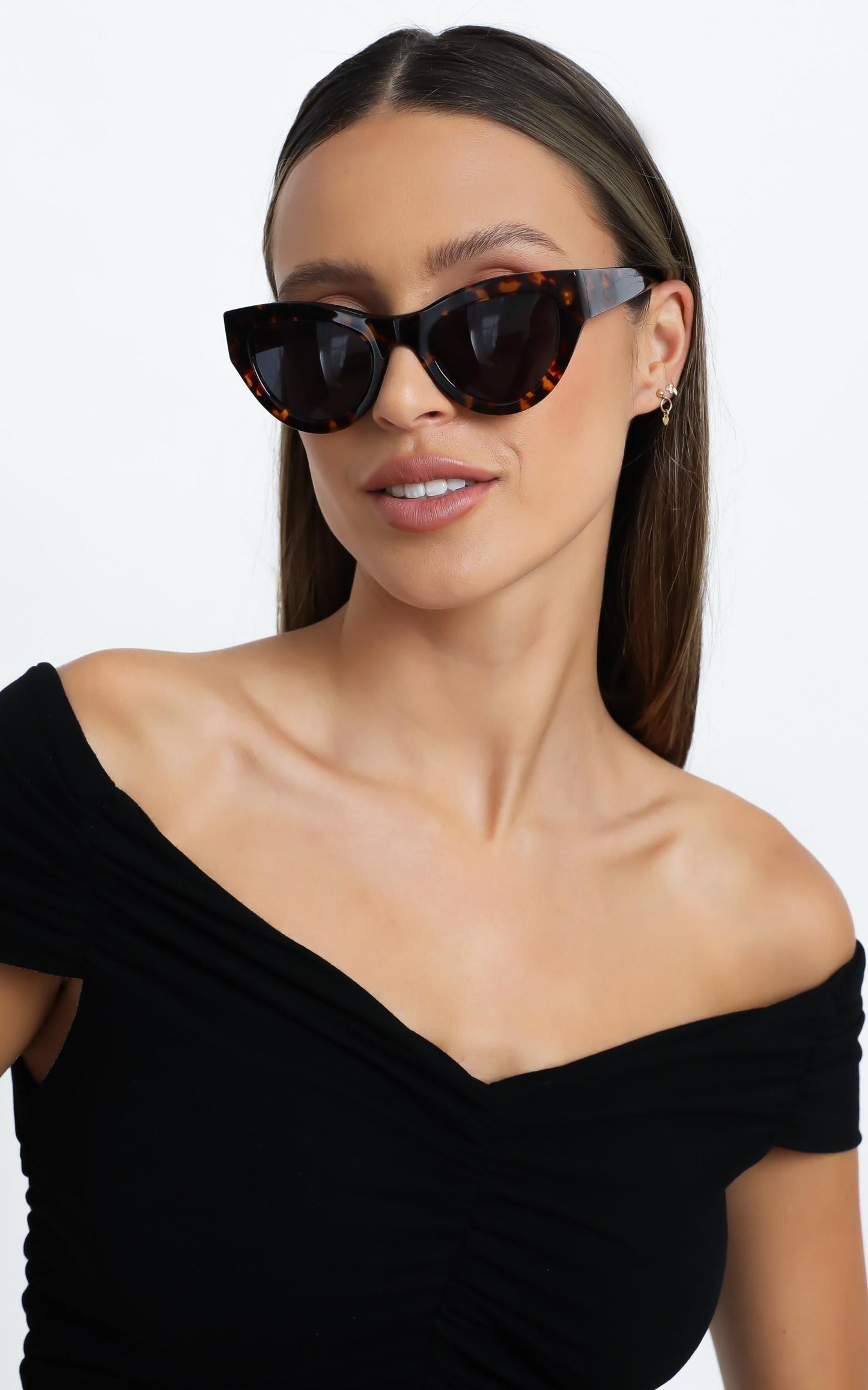 Luv Lou - The Jayde Sunglasses in Tort