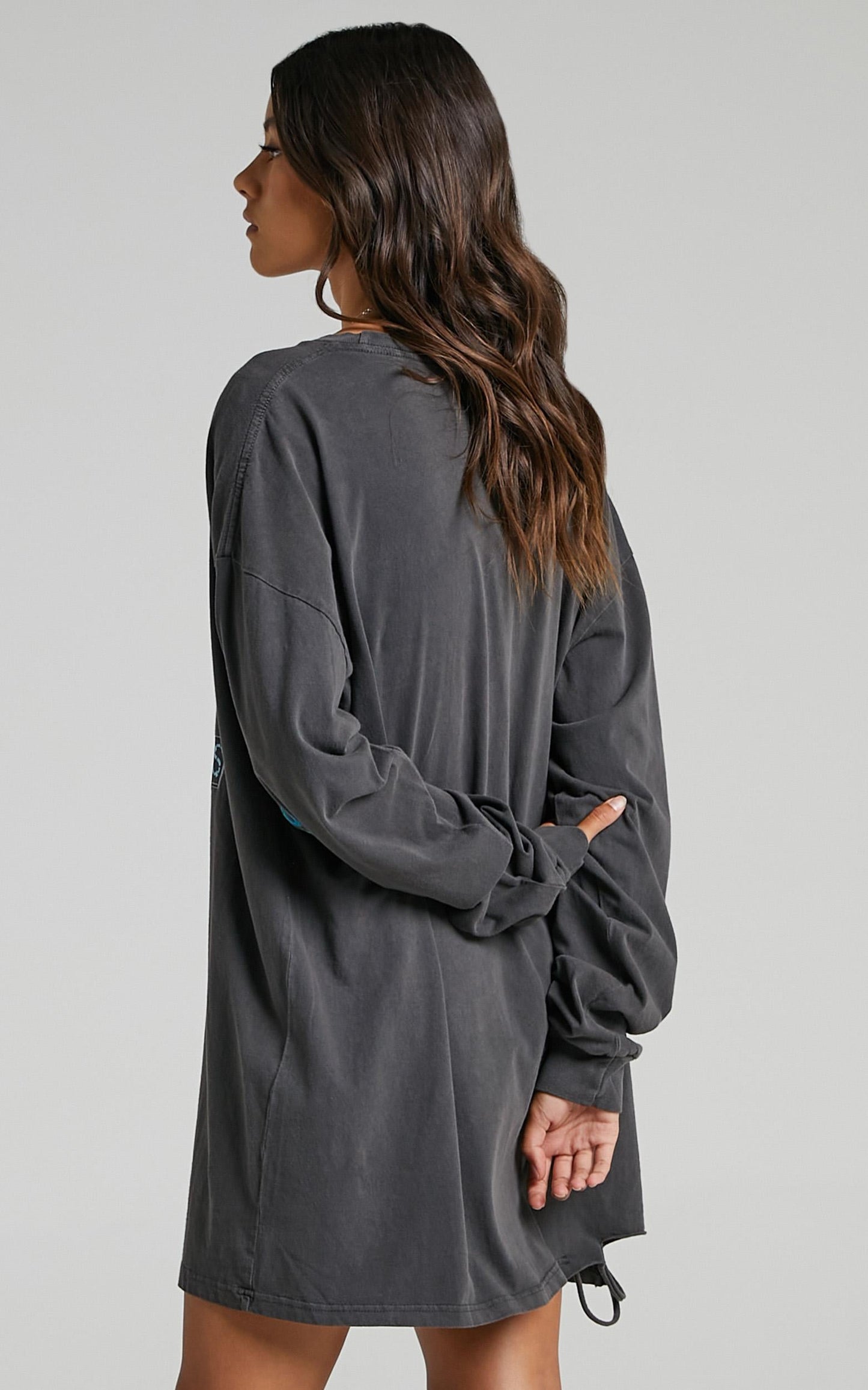The People Vs - Rally Long Sleeve Tee Dress in Vintage Black