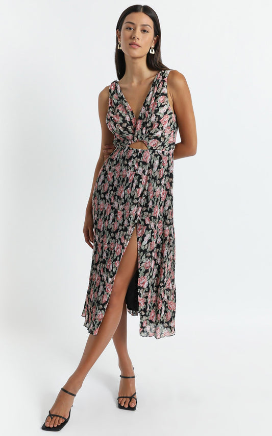 Amelia Midi Dress in Pleated Rose Floral