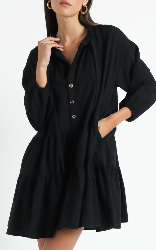 Lullaby Club - Avalon Smock Dress in Jett