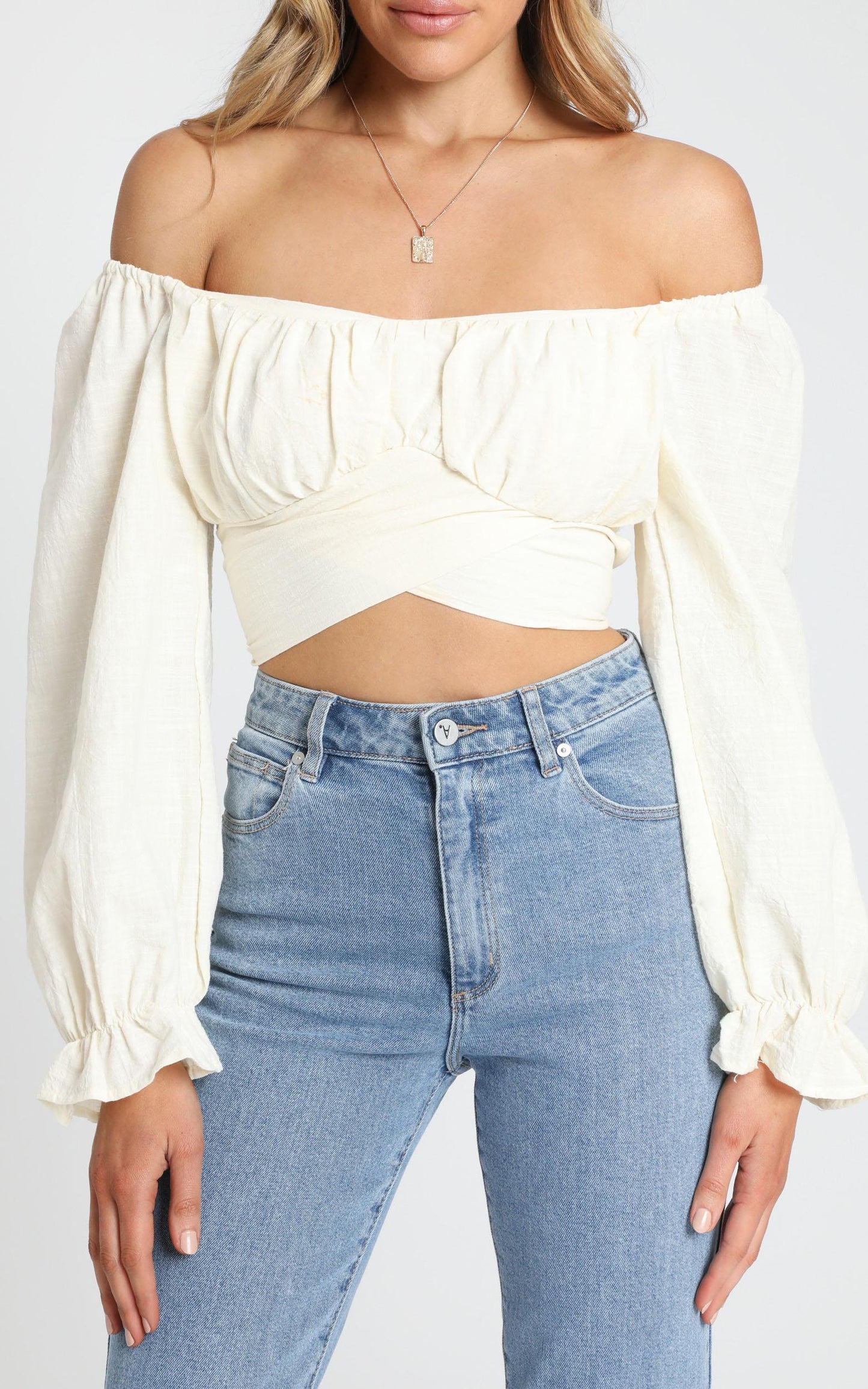 Aleksis Longsleeve Top in Cream