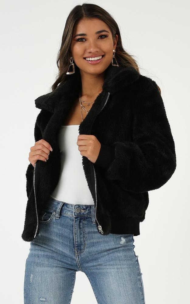 Knock Knock Jacket In Black