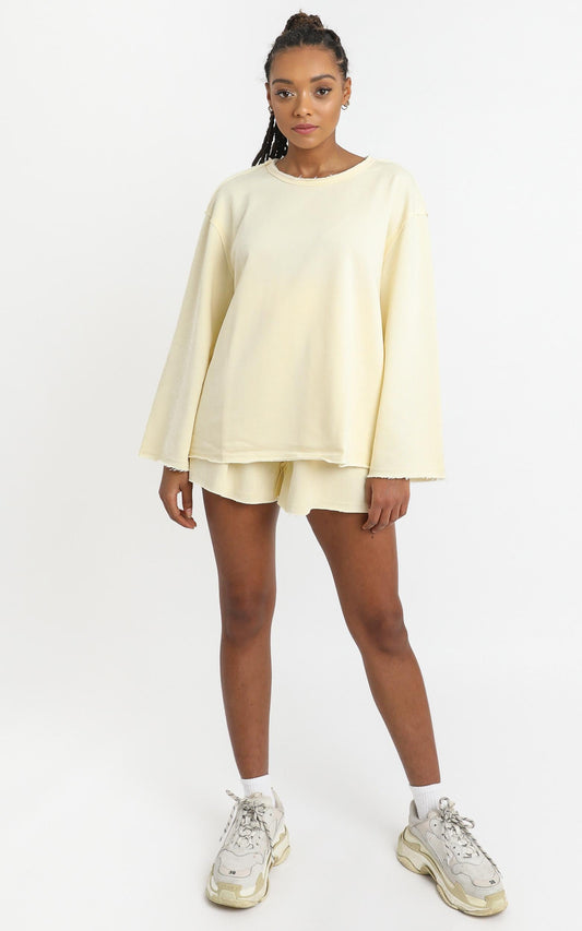 Long Lost Sweatshirt in Pastel Yellow