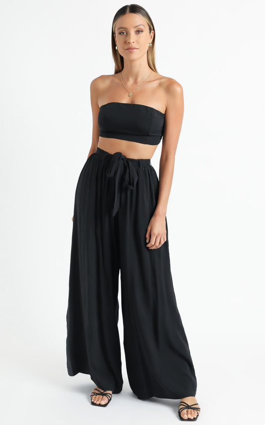 Askania Two Piece Set in Black
