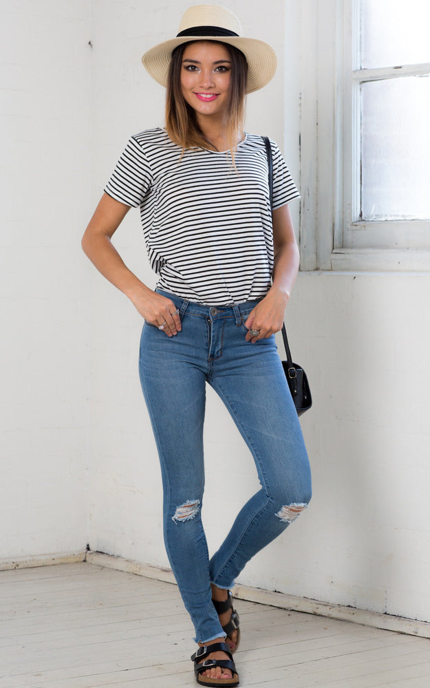 Kendall Skinny Jeans In Medium Wash Denim