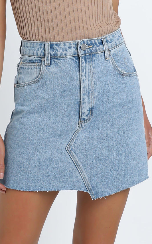 Abrand - A Aline Denim Skirt in Bleach Bomb