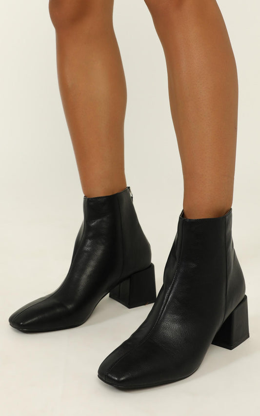 Therapy - Cody Boots In Black