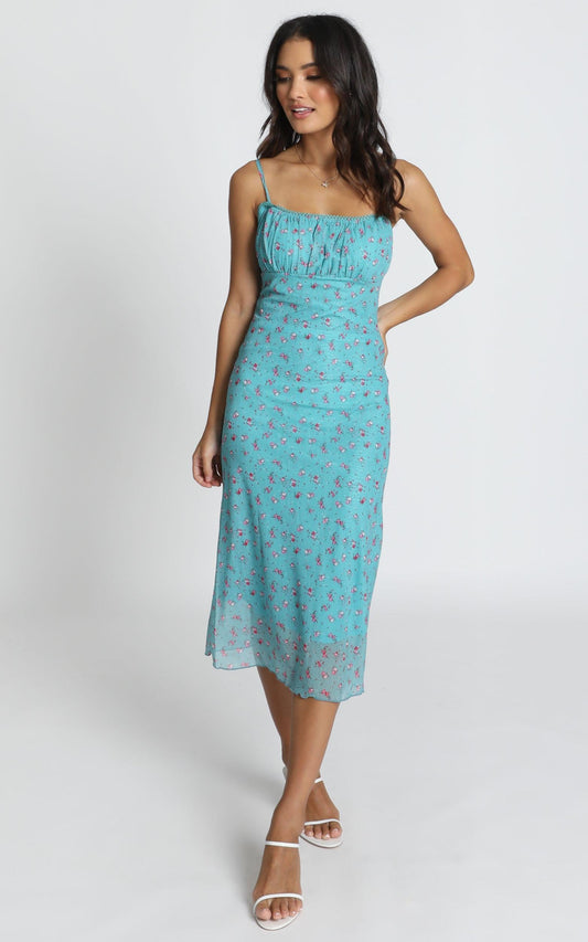 Floral Arrangement Dress in Blue Floral