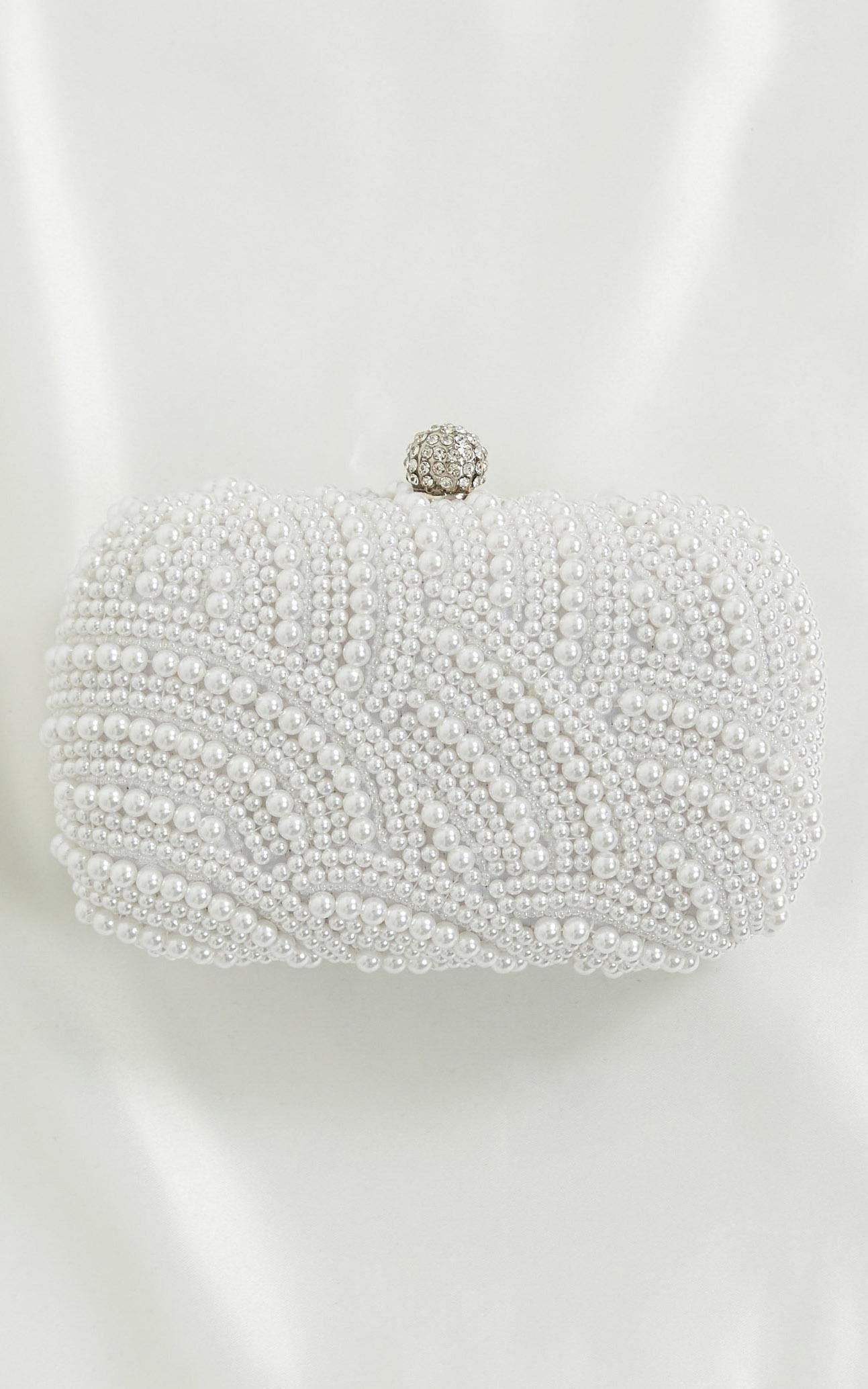 Love Fool Clutch In Pearl