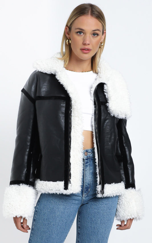 Lioness - Phoenix Jacket in Black