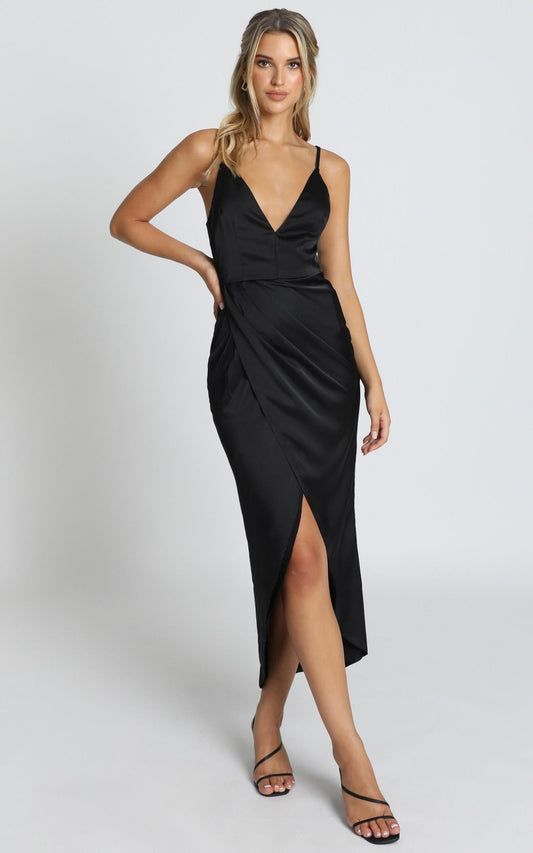 Shes A Dreamer Dress in Black