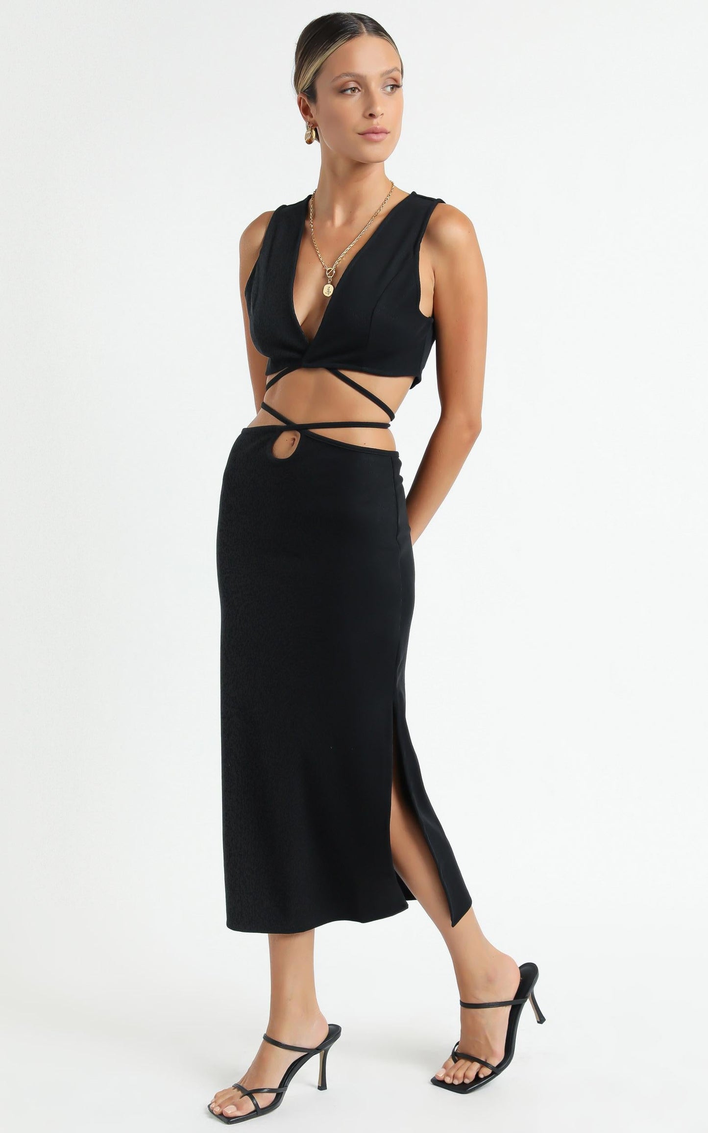 Twiin - Boa Wrap Top in Black
