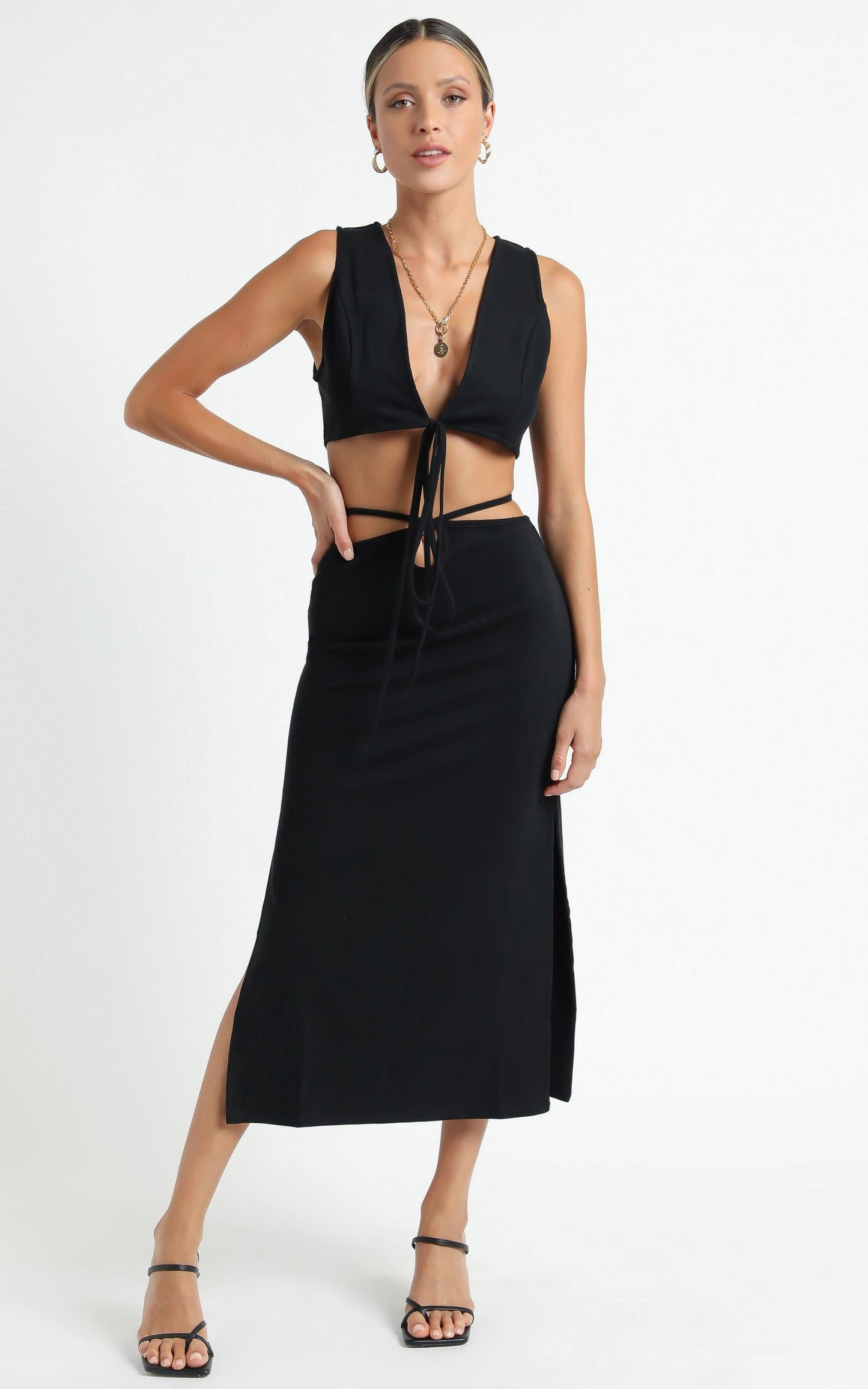 Twiin - Boa Wrap Top in Black
