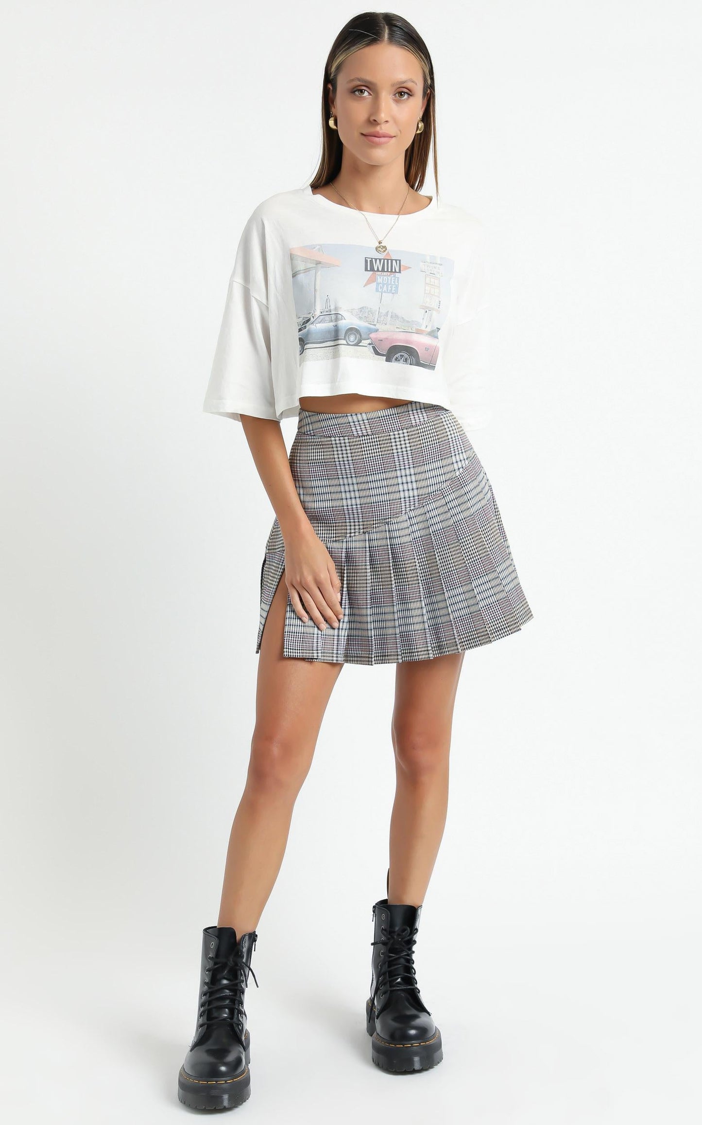 Twiin - No Vacancy Oversized Crop Tee in Multi