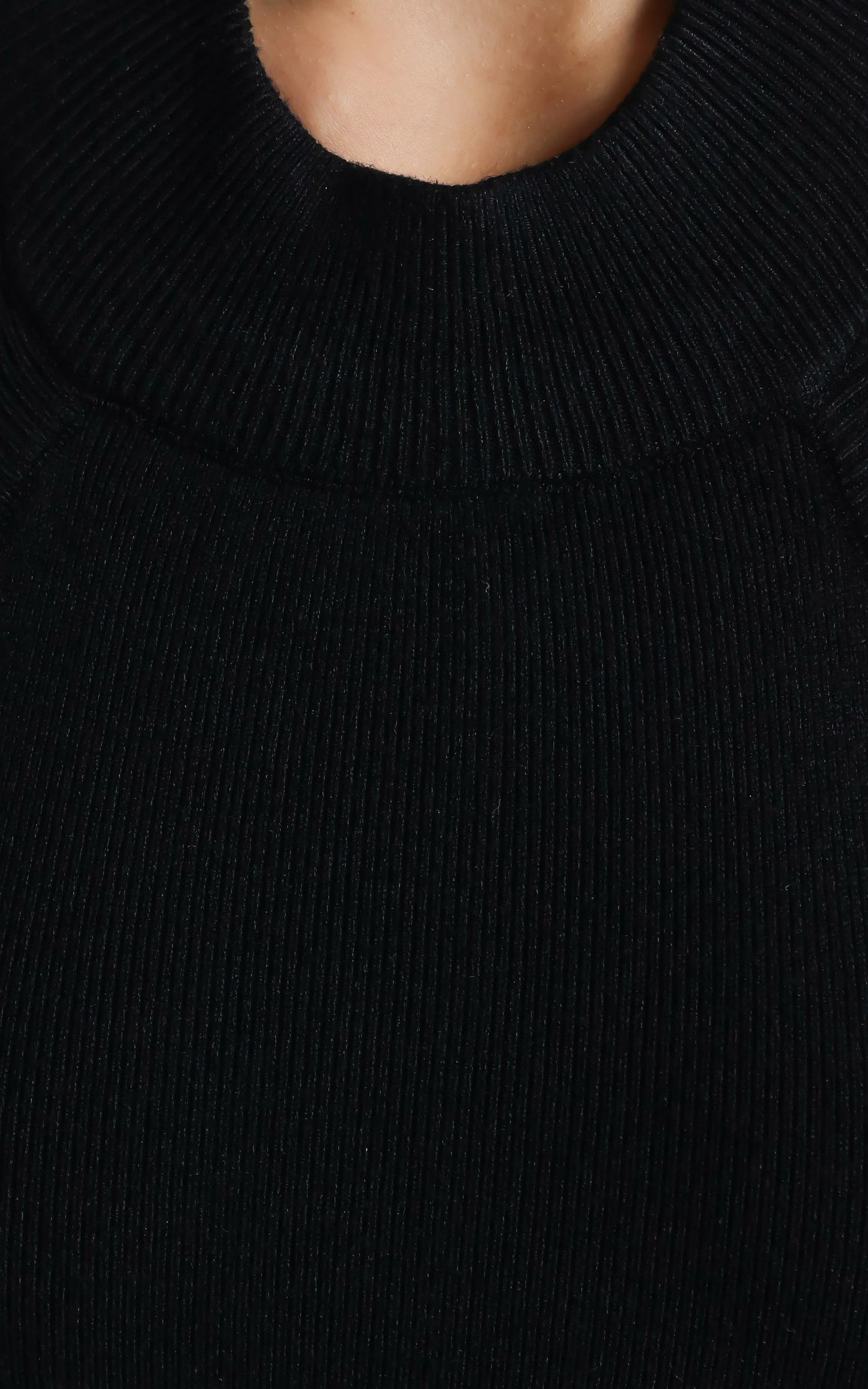 Tyla Top in Black