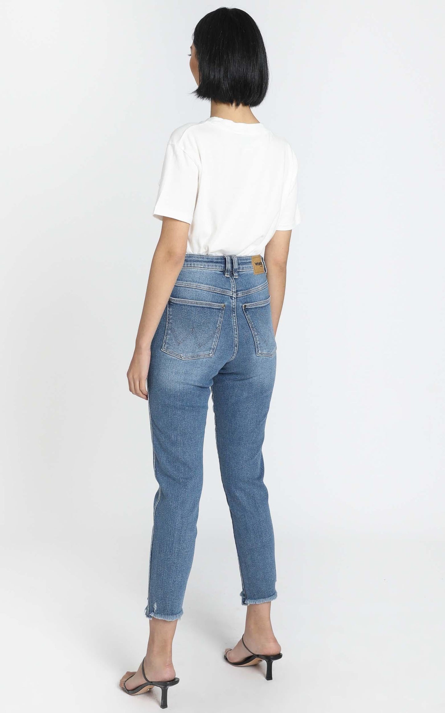 Wrangler - Tyler Cropped Jean in Silver Lining Blue