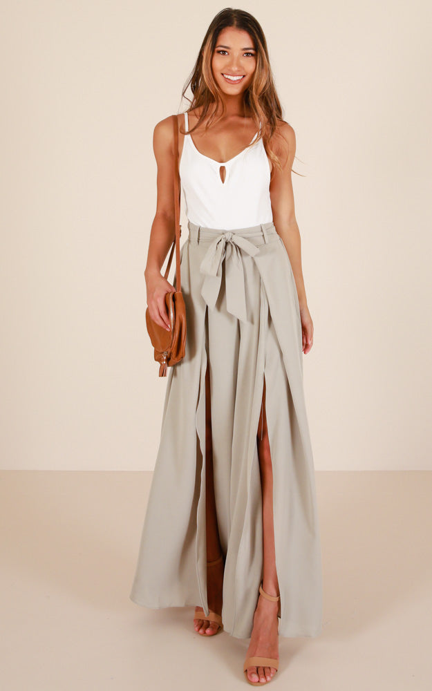 Black Out Pants In Khaki