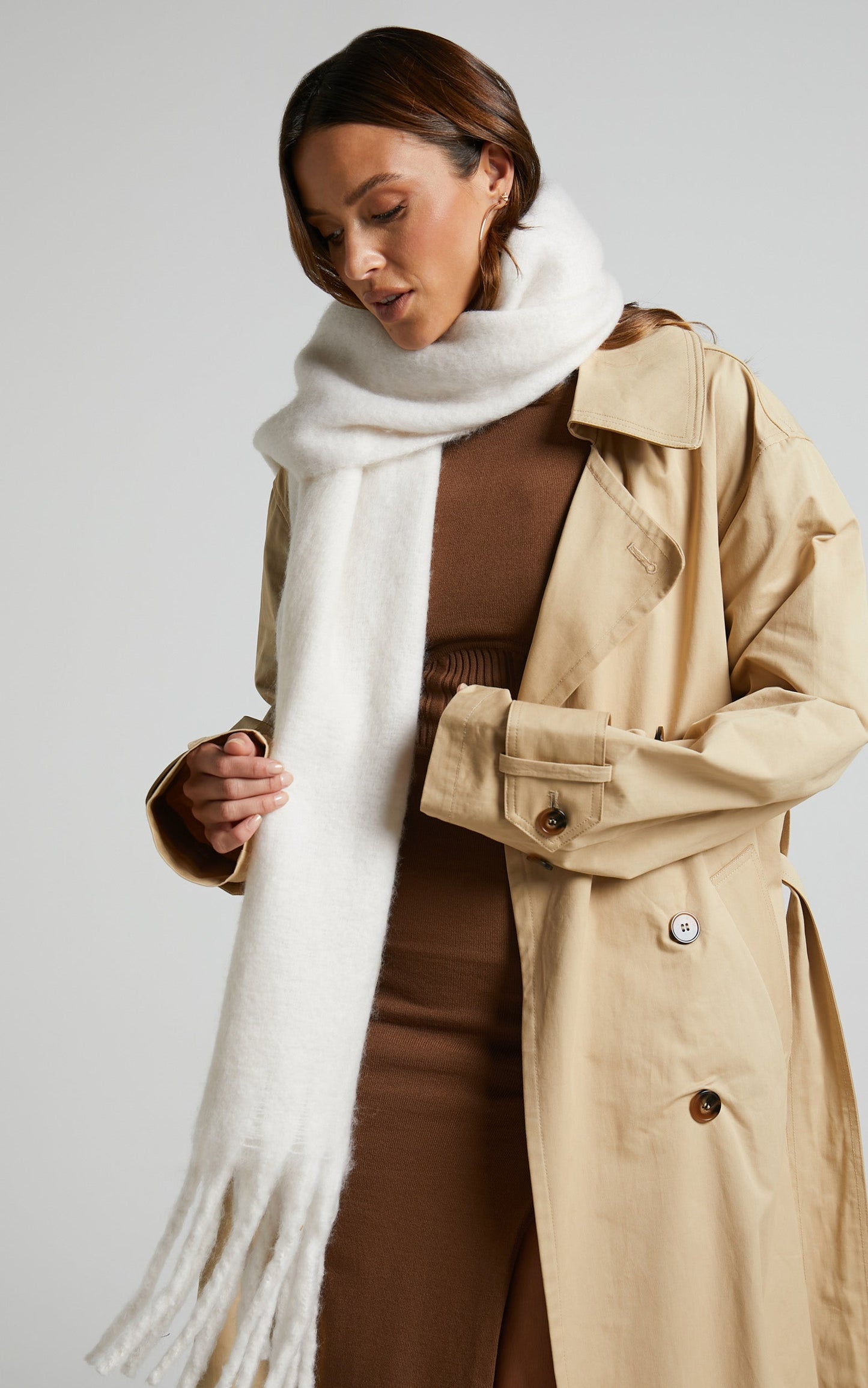 Sakura Thick Long Tassles Scarf in Cream
