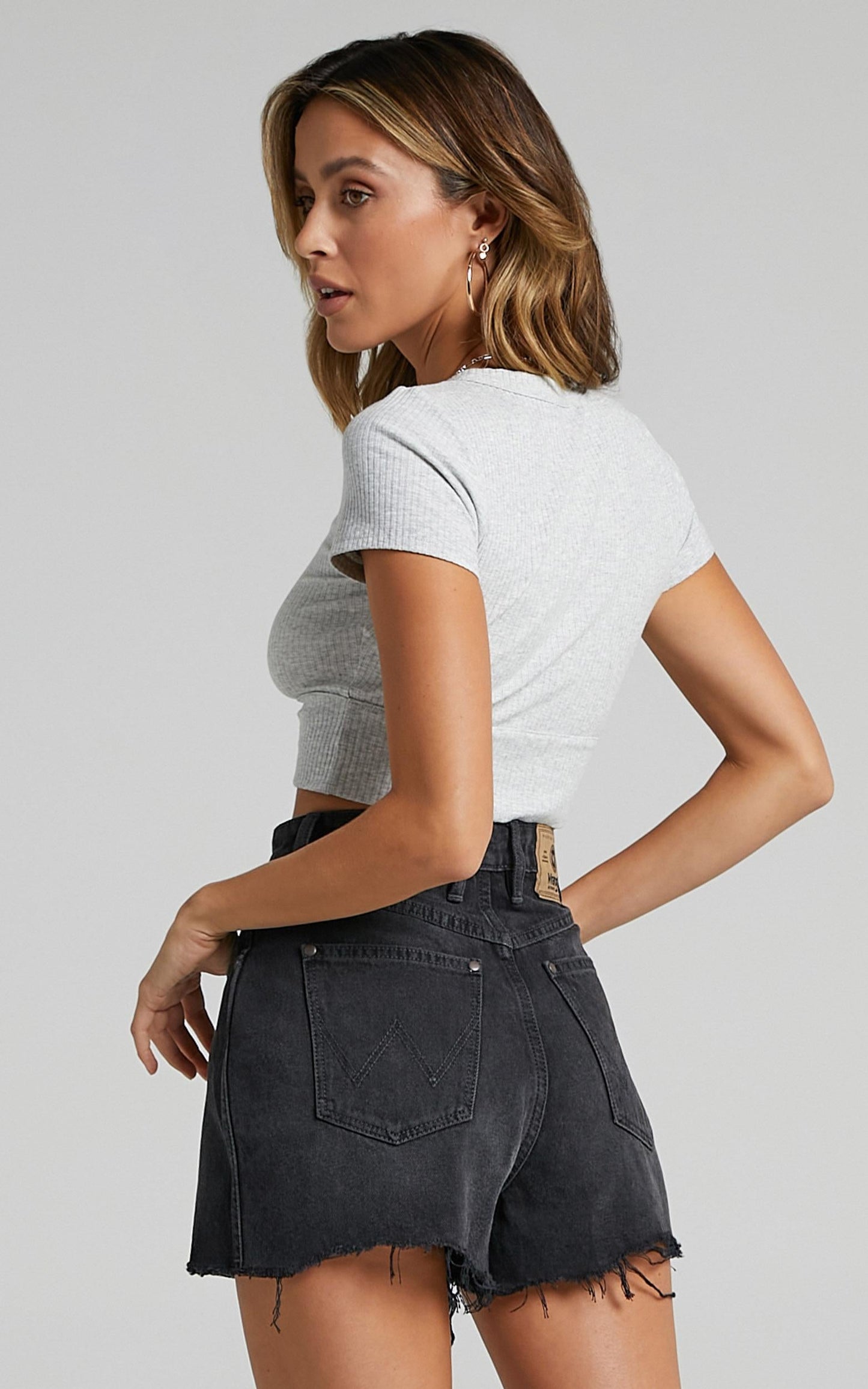 Wrangler - Lita Denim Short in Moon Shadow
